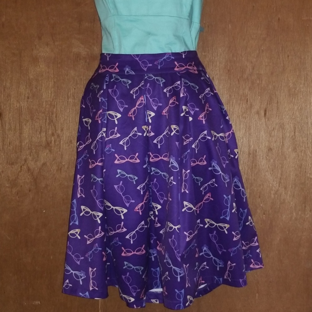 Eyeglasses Novelty print skirt